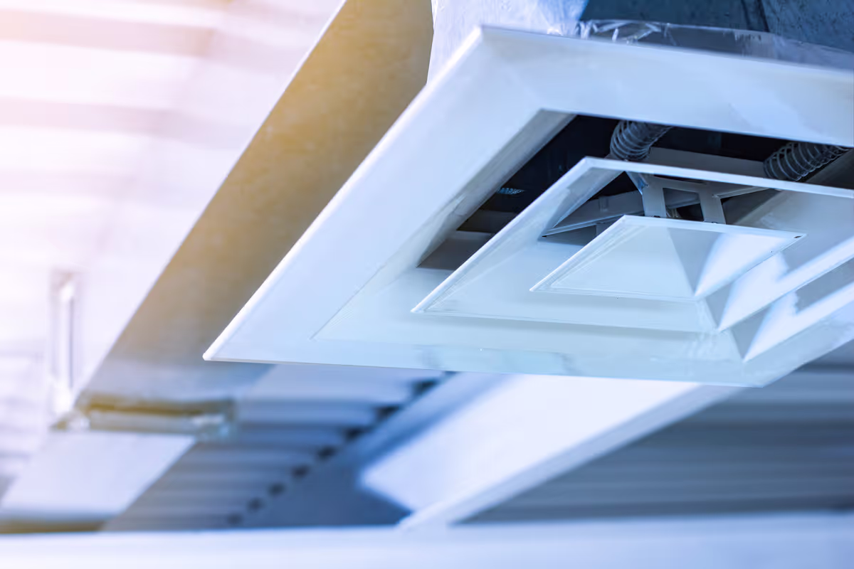 Ceiling air vents and linear grilles for residential MVHR supply terminals
